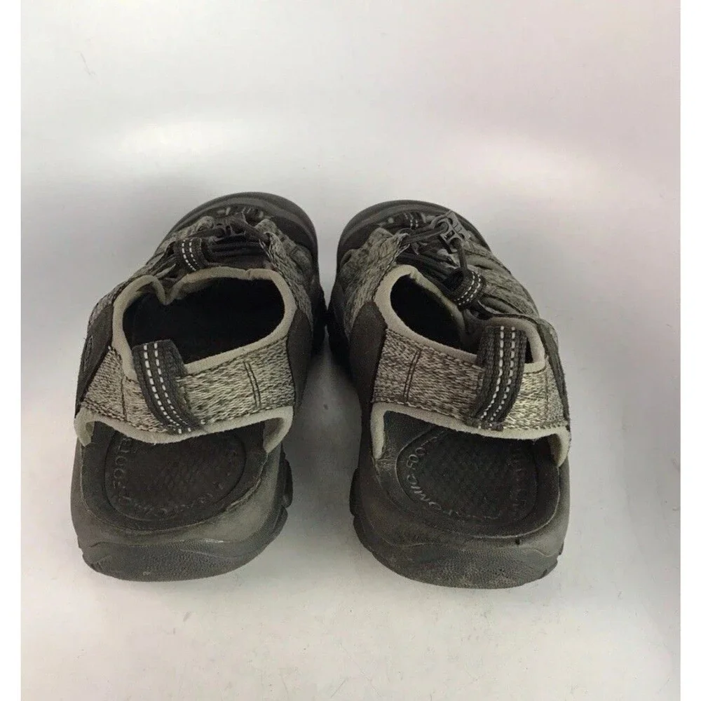 KEEN Men's Size 11 Newport H2 Sandal/Sneaker in Black/Steel Grey Color Way Used